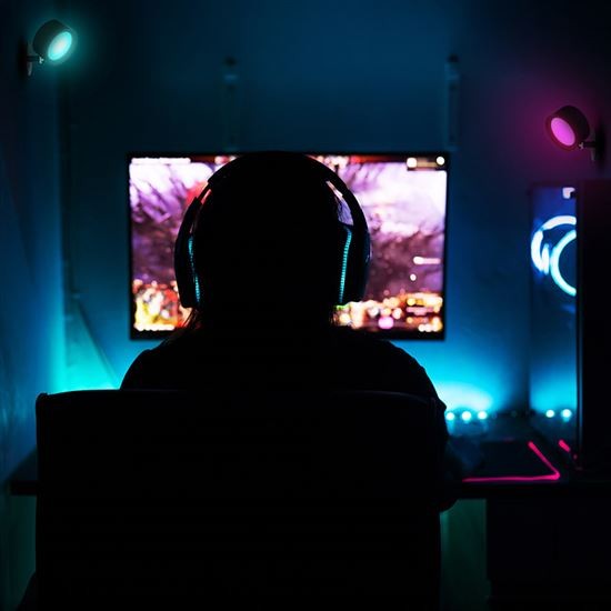 Solight WL914 LED nabíjecí RGB světlo, dálkový ovladač, Li-Ion, USB-C